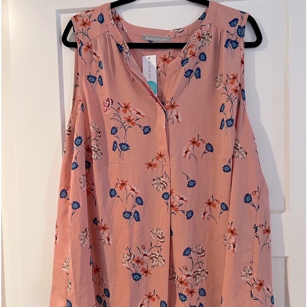 Sleeveless Peachy Pink Floral Blouse-size 2x